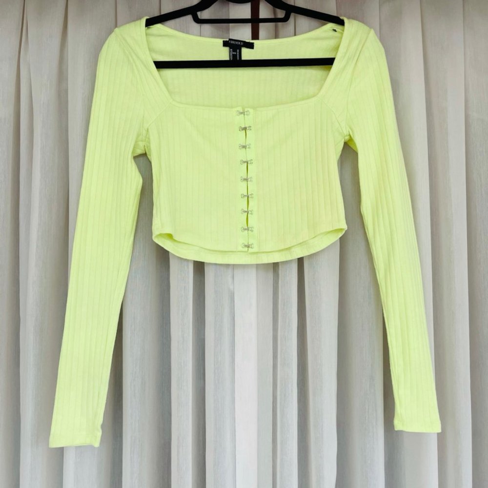 Bright Long-Sleeved Shirt